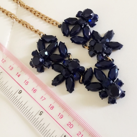 JUST IN*J.Crew Dark Blue Flower Statement Necklace - Picture 6 of 8